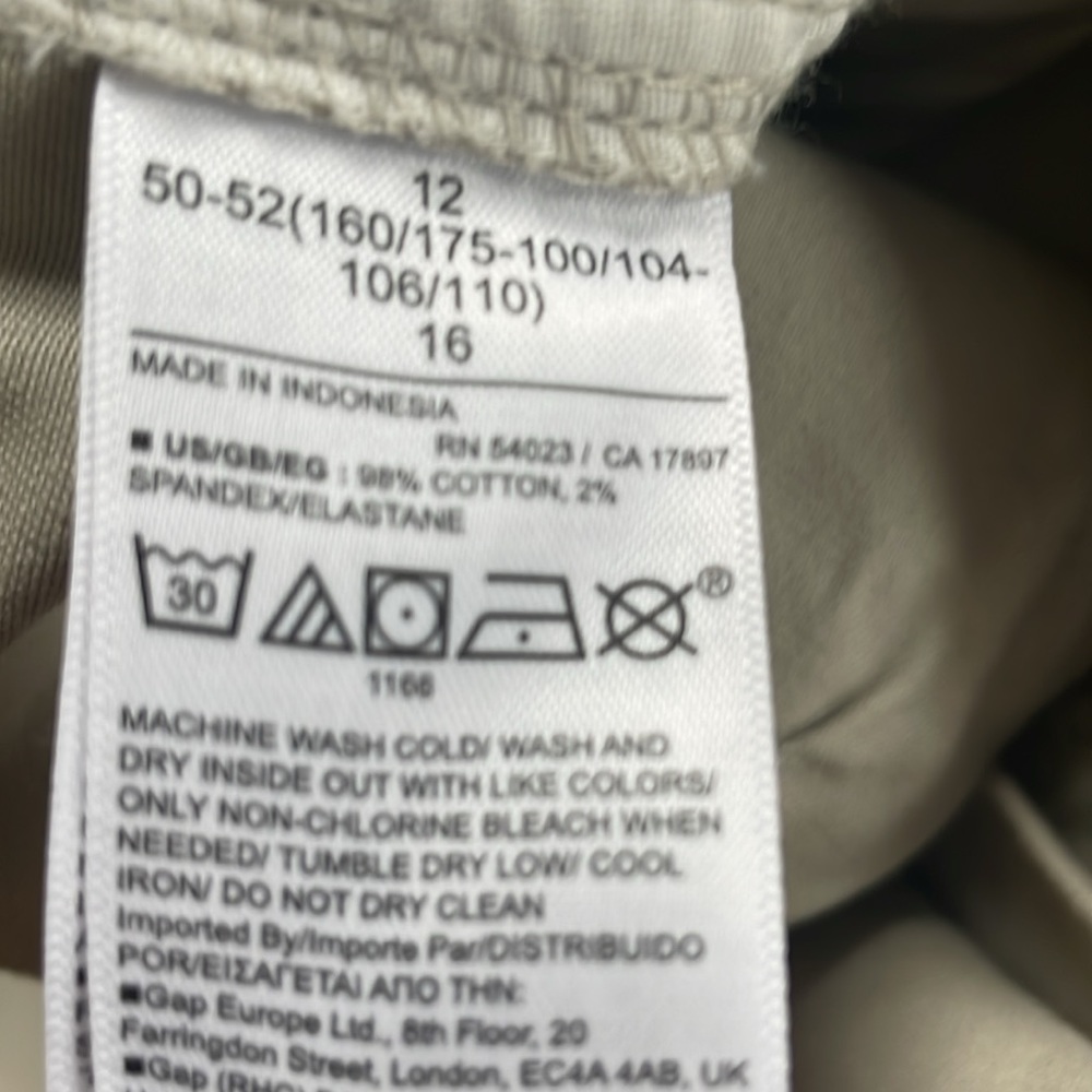 NWOT, GAP girlfriend khaki, size 12 - Picture 5 of 5